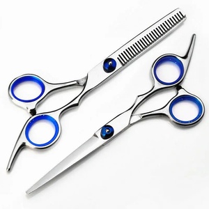Ciseaux de coiffure professionnels en acier inoxydable à pointe affûtée pour droitiers, manche long en plastique, non pliables, Ryzer Studio - Product Image 4