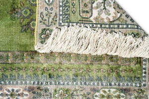 Alfombra de Oración Islámica de Viscosa Verde Medio de Primera Calidad, Elegante Tapete de Oración Musulmán para el Hogar, Viajes y Mezquita, Disponible para la Venta - Product Image 3