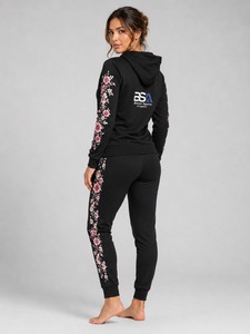Conjunto Deportivo Profesional para Mujer con Diseño Cómodo, Ideal para Entrenamiento, Running, Yoga, Fitness, Gimnasio y Vida Diaria - Product Image 5