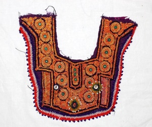 Banjara brodé à la main cou joug Patch miroir broderie travail Applique Patch couture artisanat - Product Image 1