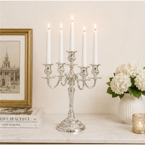 Candelabro Metálico de Lujo de 5 Brazos, Plateado, Adornado, Centro de Mesa, Portavelas para Decoración de Bodas y Eventos - Product Image 4