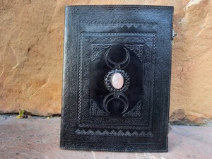 Carnet à couverture rigide en cuir Triple Lune Déesse, cousu main, fait à la main, format A5, avec impression numérique, idéal comme agenda ou cadeau - Product Image 4