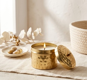 Venta al por mayor de recipientes de metal de latón de lujo hechos a mano, modernos y minimalistas, con acabado en oro cepillado, redondos, para velas de cera de soja perfumada. - Product Image 3