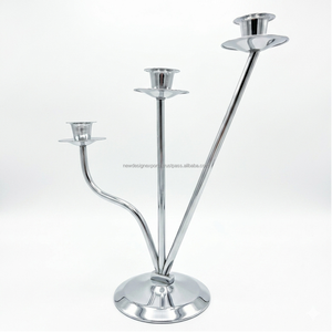 Candelabro de Aluminio Fundido de Alta Resistencia con 3 Luces • Decoración de Lujo Abstracta para Eventos de Hotel - Product Image 4