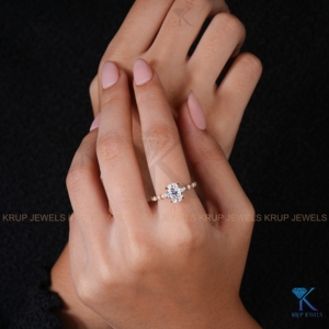 Anillo de compromiso con halo oculto de diamante cultivado en laboratorio, corte ovalado E VVS 2, oro amarillo macizo, joyería fina para mujer, uso diario. - Product Image 4