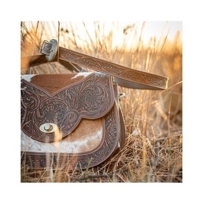 Bolso Bandolera de Cuero Vacuno Estilo Western con Diseño Floral Grabado a Mano, Ligero y Duradero - Product Image 3