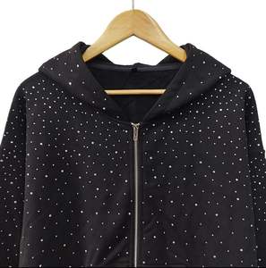 Sudadera con capucha y cremallera de alas de mariposa con pedrería para hombre y mujer 2026 Negra Oversize con gráfico plateado brillante, Chaqueta urbana de streetwear HD - Product Image 2