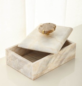 Natural Shape Eco-Friendly Hand-painted Resin Jewelry Box <b>with</b> Customizable Size & Capacity Modern Home Decor - Product Image 2
