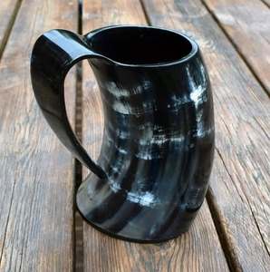 Mug en corne de buffle fait main, forme naturelle, style rustique, objet de collection, durable, écologique, avec poignée polie, thème ange et animal - Product Image 1