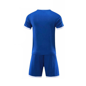 Nouvel uniforme de football élégant pour hommes avec manches courtes, taille personnalisée, vêtements de sport, ensemble d'uniformes de football aux prix les plus bas - Product Image 5