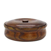 Pot en bois artisanal avec couvercle Designs artisanaux Idéal pour le stockage et le service de repas chauds Disponible auprès de fournisseur en gros