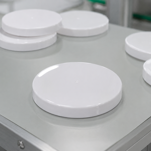 Tapa redonda de plástico PP para frasco, tamaño personalizado, tapa blanca de rosca con sello interno para frasco de crema cosmética, fabricante de fábrica en Vietnam - Product Image 3