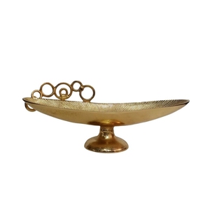 Ensemble de 2 plateaux de service en métal doré, décoratifs et cannelés, pour fruits, centre de table. - Product Image 4