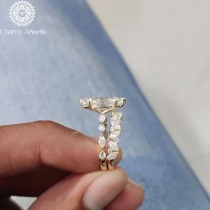 Bague de fiançailles Charm_Jewells en moissanite taille marquise, monture à griffes en or blanc, bande pavée, style classique pour femme - Product Image 3