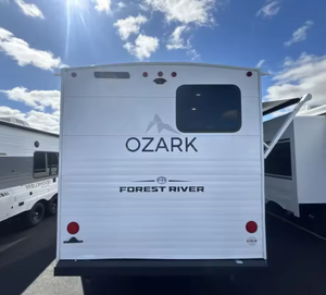 Autocaravana Usada por 3 Meses, Modelo 2023 2024 2025, Forest River Fifth OZARK 26KB, Remolque de Viaje RV - Product Image 3