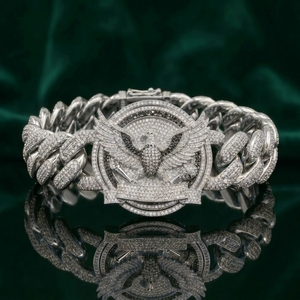 Pulsera de Plata y Oro de 10k con Diseño de Águila, Moissanita Brillante Redonda, Alternativa de Diamante de Laboratorio Incoloro, Sofisticada, RCK Global - Product Image 1
