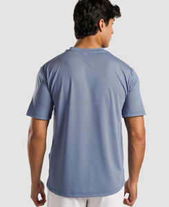 เสื้อยืดออกกำลังกายผู้ชาย ดีไซน์โดดเด่น ผ้าโพลีเอสเตอร์ 100% ระบายอากาศได้ดี พร้อมโลโก้สั่งทำด้านหน้า ราคาประหยัด ลายเรียบ - Product Image 3