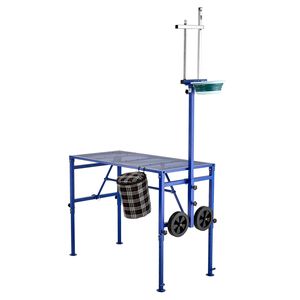 Support de traite robuste pour chèvres, pliable, capacité 600 lb, avec bac à aliments, roues, tête réglable et panier à outils - Product Image 1