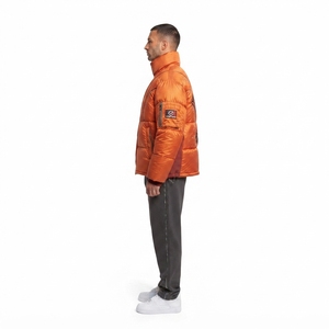 Chaqueta Acolchada Oversize de Nylon Arrugado de 160g Personalizable OEM para Hombre, Abrigo de Invierno Pesado con Relleno de Poliéster Reciclado - Product Image 3