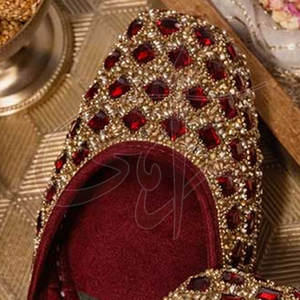 Khussa para Mujer Hecha Profesionalmente - Alta Calidad, Diseño Moderno, Antideslizante, Color y Logotipo Personalizables - Product Image 5