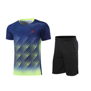 Ensemble de tenue de tennis pour homme coupe classique avec motif uni, 100 % polyester respirant, manches courtes, bretelles réglables, taille élastique - Product Image 1