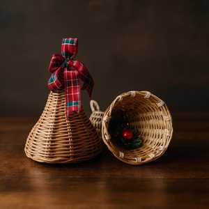 Ornement cloche en rotin fait main avec ruban à carreaux, décoration suspendue, artisanat traditionnel d'intérieur, cadeau de Noël par Curio Craft - Product Image 5