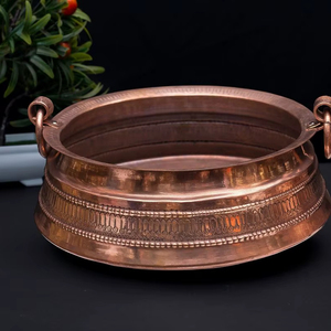 Cuenco de pedicura de cobre martillado de lujo para salón, spa y uso doméstico con tamaño cómodo y acabado elegante - Product Image 1