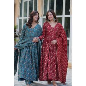 Magnifique robe de soirée rouge taille XL avec pantalon et dupatta pour rehausser votre look - Product Image 2