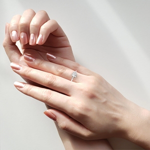 Bague de fiançailles en or massif 18 carats avec diamants de laboratoire taille princesse 2 carats, rapport IGI, diamant créé en laboratoire CVD - Product Image 6