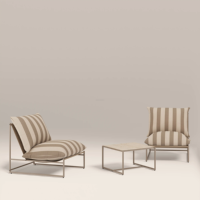Ensemble de canapés de jardin minimaliste avec coussins rayés beiges, structure en aluminium, design durable, canapés une place et table basse