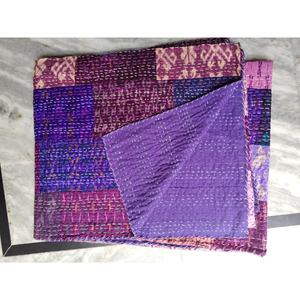 Couverture Kantha patchwork faite à la main, réversible, en coton, pour toutes les saisons, idéale pour la maison, l'hôtel, ou comme cadeau pour elle. - Product Image 2