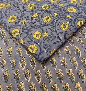 Tissu en coton imprimé traditionnel Jaipuri, coton cambriqué imprimé au bloc 60x60, tissu en coton à motifs. - Product Image 2