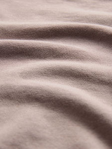 Conjunto Corto de Mujer en Tela de Rizo 100% Algodón OEM/ODM, con Logotipo Personalizado Serigrafiado, Corte Holgado Regular, Estilo Urbano, Largo hasta la Rodilla, Color Sólido - Product Image 3