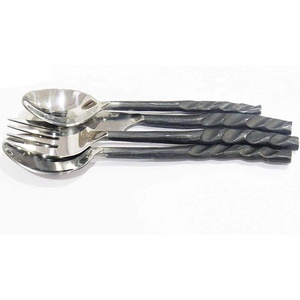 Cubiertos elegantes de acero inoxidable y plata con logotipo de color personalizado, diseño de pez con acabado en espejo y diseño real - Product Image 5