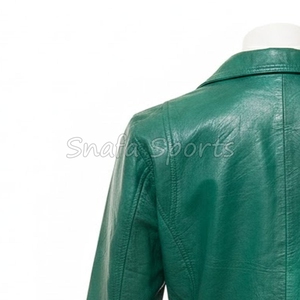 Chaqueta de cuero para mujer de alta costura, pieza de lujo contemporánea diseñada para elevar el estilo diario con una estética moderna y audaz. - Product Image 6