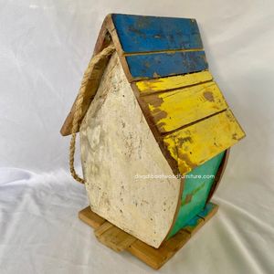 Nichoir pour oiseaux en bois recyclé, fait main, durable, en forme de bateau, couleur bois vieilli, cage à oiseaux originale, pour petits oiseaux d'extérieur - Product Image 4