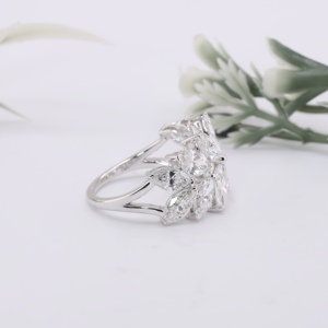 Anillo de Lujo en Oro Blanco Sólido con Diamantes de Laboratorio en Forma de Marquesa, Diseño de Racimo Floral, Banda Dividida con Múltiples Piedras, Regalo de Aniversario Personalizado para Mujer - Product Image 2