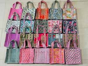 กระเป๋าใส่อาหารกลางวันผ้าฝ้ายลายควิลท์ กระเป๋าถือลายดอกไม้พิมพ์ลายนามธรรม กระเป๋าช้อปปิ้งลายบล็อกพิมพ์ กระเป๋าชายหาด กระเป๋าเดินทาง และกระเป๋าสะพายไหล่ - Product Image 6