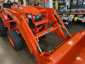 Tractor de Ruedas L3902HST 2025 de 210HP con Transmisión de Engranajes Premium, Listo para Exportación, Equipo de Servicio Pesado para Suministro a Granel con Caja de Cambios y Bomba - Product Image 4