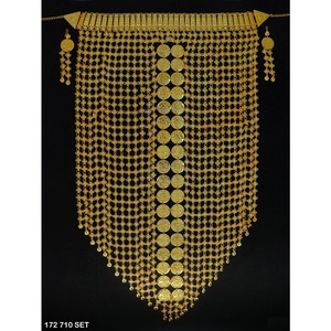 Parure de bijoux exquise pour femme, style bohème, en cuivre plaqué or, pour mariage, fiançailles et fête, comprenant collier et boucles d'oreilles à pampilles en filigrane doré - Product Image 1