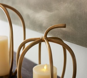 Exhibidor de Velas Winter Aura – Adorno Decorativo para Interiores Festivos y Elegantes - Product Image 1