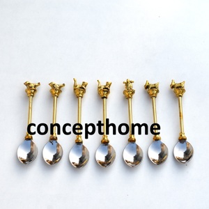 Cuillère à café polie vintage pour usage domestique et hôtelier – Couverts en métal à vendre - Product Image 1