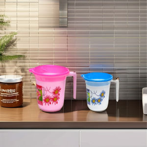 Mug de salle de bain en plastique écologique Daisy de 1 litre, durable, fabriqué en Inde, pour la maison, l'hôtel et l'usage quotidien - Product Image 3