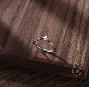 Bague de mariage ajustable en argent sterling 925 plaqué or 14 carats avec perle d'eau douce naturelle minimaliste de 3 mm en forme de chevron - Product Image 2