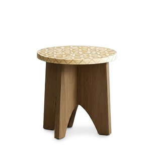 Mesa Auxiliar Redonda de Madera con Acabado en Nogal y Base de Anillo Metálico, Diseño Moderno de Mediados de Siglo para Sala de Estar, Muebles para el Hogar - Product Image 5