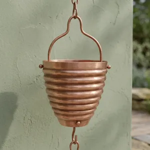 Cadena de lluvia decorativa de cobre acanalado para canalón, elemento de agua para jardín exterior, hogar y decoración colgante para exteriores. - Product Image 5