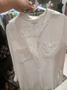 Camisa de Satén con Estampado de Estrellas Retro Mod, Azul Real Vibrante, Ligera, de Manga Larga, Cuello en V, con Detalle de Botones, para Mujer y Niña, Primavera-Verano - Product Image 4