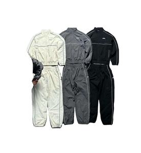 Conjunto Deportivo Informal Personalizado, Chaqueta Cortavientos y Pantalones Deportivos, Diseño Deportivo, Personaliza Tu Propio Conjunto Cortavientos de Poliéster para Hombre con Diseño Personalizado - Product Image 1