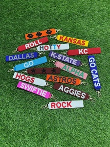 Abalorios de diseño rojo con cuentas de semillas, dijes de estrella personalizados con personajes, estilo de nueva tendencia, regalo para niña, para manualidades con cuentas. - Product Image 6