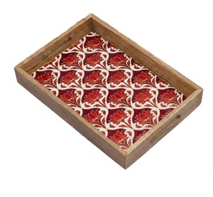 Bandeja de Madera Hecha a Mano con Estampado Amarillo Basant, Plato Decorativo Rectangular de Madera con Asas para Decoración del Hogar - Product Image 5